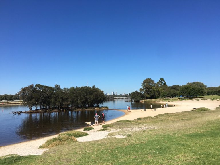 Bayswater Foreshore by The Swan River - my living my life